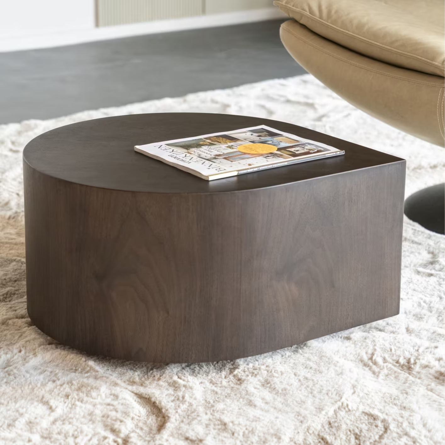 Organische Bijzettafel Jules Walnoot, 55 x 55cm bruin